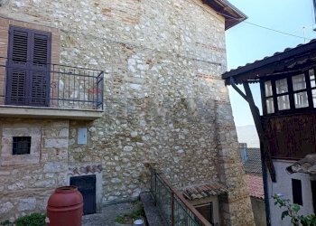 Edificio all\'aperto - Trilocale VIA ZAMPUCO
 
5, Tagliacozzo - foto 11