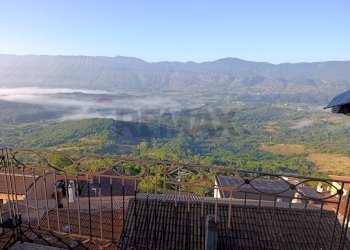 Vista delle montagne - Trilocale VIA ZAMPUCO
 
5, Tagliacozzo - foto 34