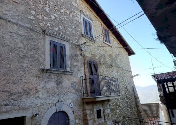 Edificio all\'aperto - Trilocale VIA ZAMPUCO
 
5, Tagliacozzo - foto 46