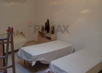 Camera / camera da letto - Quadrilocale CORSO UMBERTO PRIMO
 
45, Deliceto - foto 30