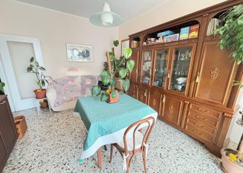 Sala da pranzo - Trilocale via Reinier
 
5, Torino - foto 2