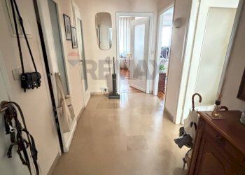 Hall / corridoio - Trilocale via Reinier
 
5, Torino - foto 7