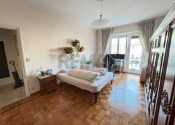 Camera / camera da letto - Trilocale via Reinier
 
5, Torino - foto 12