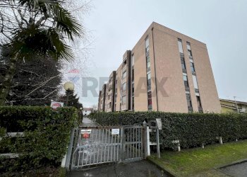 Edificio all\'aperto - Quadrilocale Via Uligini
 
18, Rivarolo Canavese - foto 1