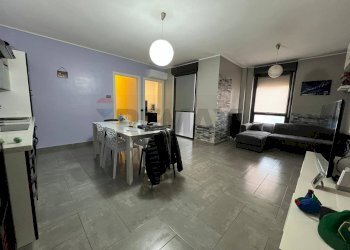 Sala da pranzo - Quadrilocale Via Uligini
 
18, Rivarolo Canavese - foto 2