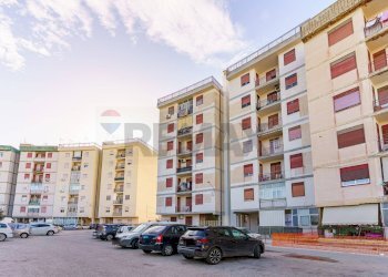 Edificio all\'aperto - Appartamento VIA ALGERI
 
88, Siracusa - foto 1