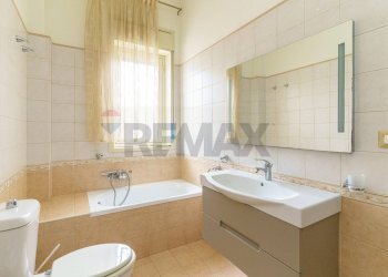 Bagno - Trilocale Via Federico Delpino
 
6, Catania - foto 15