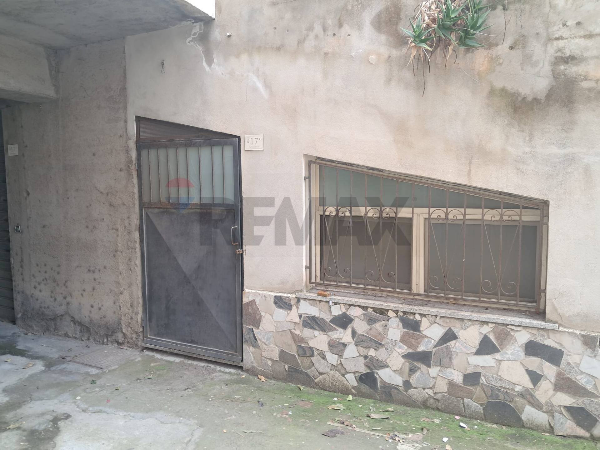 Edificio all\'aperto - Magazzino via Montebianco
 
13, Letojanni - foto 1