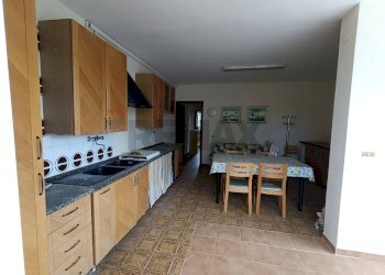 Cucina - Bilocale contrada  Pantanello
 
sn, Rodi Garganico - foto 9