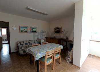Sala da pranzo - Bilocale contrada  Pantanello
 
sn, Rodi Garganico - foto 10