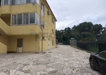 Edificio all\'aperto - Bilocale contrada  Pantanello
 
sn, Rodi Garganico - foto 35