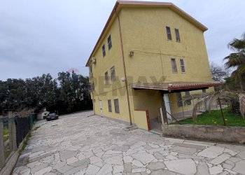 Casa all\'aperto - Bilocale contrada  Pantanello
 
sn, Rodi Garganico - foto 42