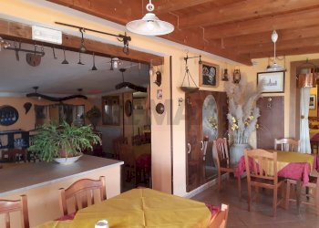 Sala da pranzo - Agriturismo Contrada Cupazzo
 
5, Monteleone di Puglia - foto 26