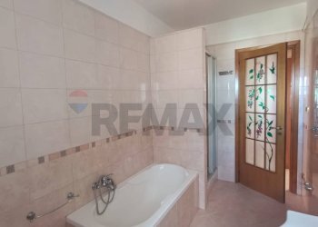 Bagno - Appartamento Via degli Ulivi
 
4, Castelluccio dei Sauri - foto 14