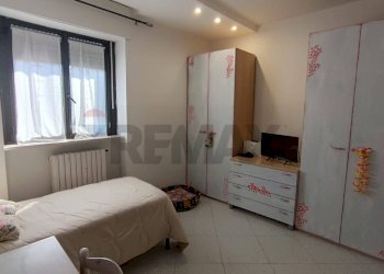 Camera / camera da letto - Trilocale Via degli Ulivi
 
3, Castelluccio dei Sauri - foto 17