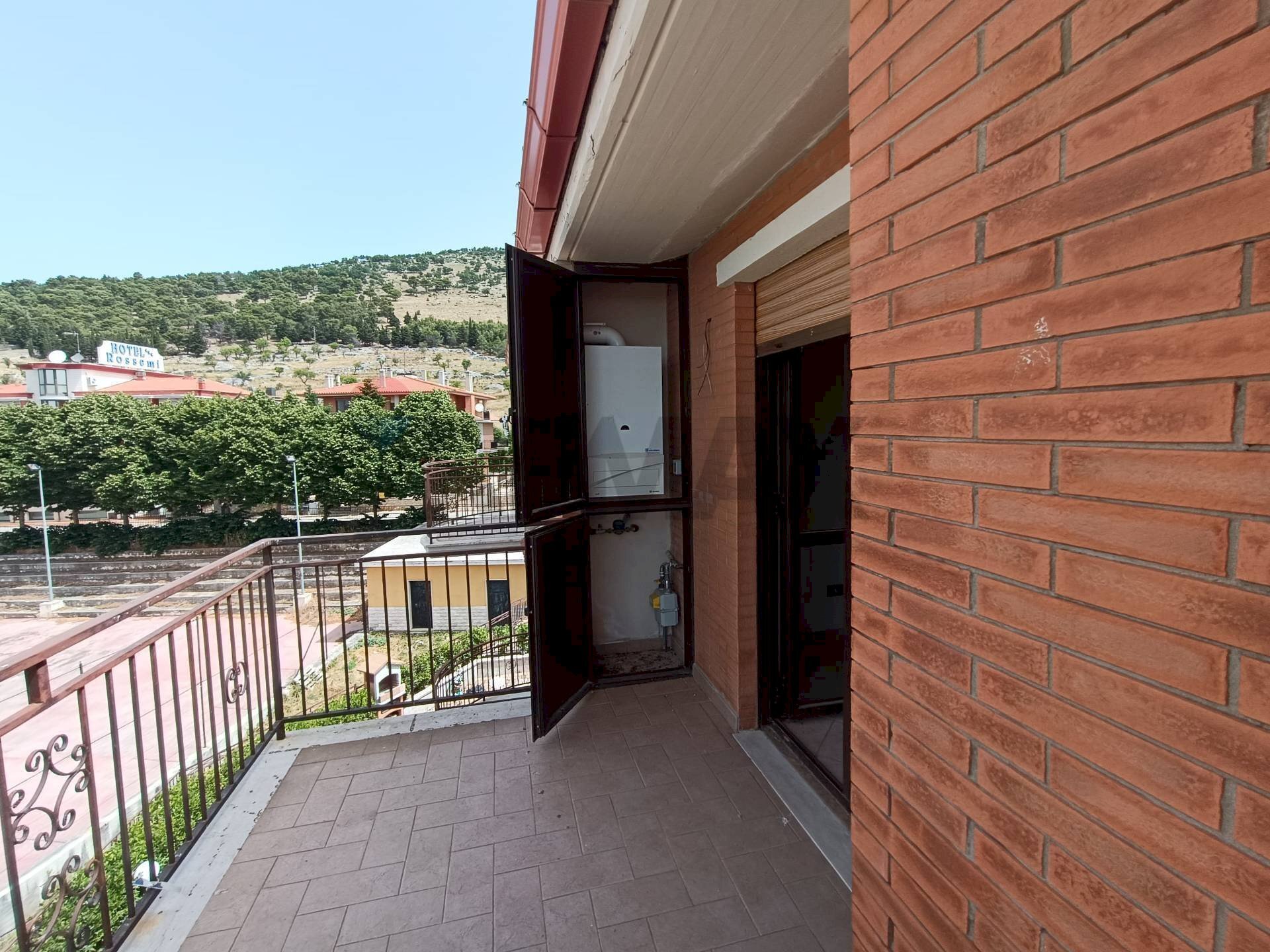 Balcone - Trilocale Via Eduardo De Filippo
 
snc, San Marco in Lamis - foto 3