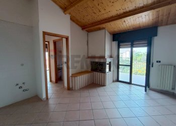 Stanza vuota - Trilocale Via Eduardo De Filippo
 
snc, San Marco in Lamis - foto 1