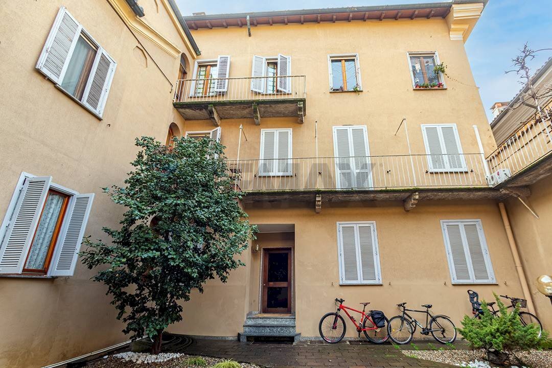 Edificio all\'aperto - Bilocale Via filippo cossa
 
12, Pavia - foto 3