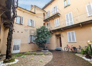 Edificio all\'aperto - Bilocale Via filippo cossa
 
12, Pavia - foto 2