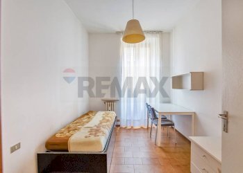 Camera / camera da letto - Bilocale Via filippo cossa
 
12, Pavia - foto 7