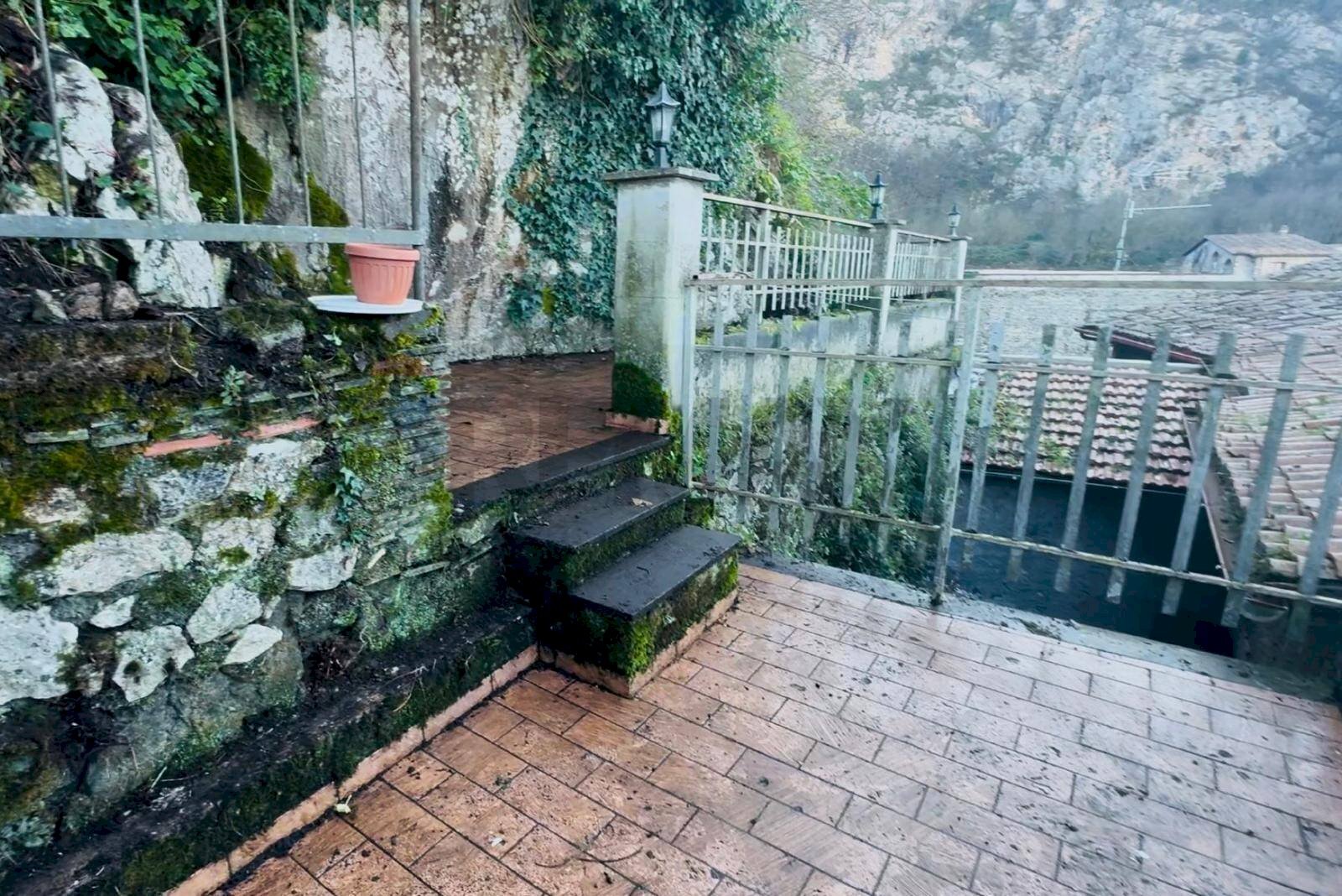 Giardino - Casa semi indipendente VIA  PADRE GIROLAMO MONTEFORTINO
 
9, Artena - foto 2