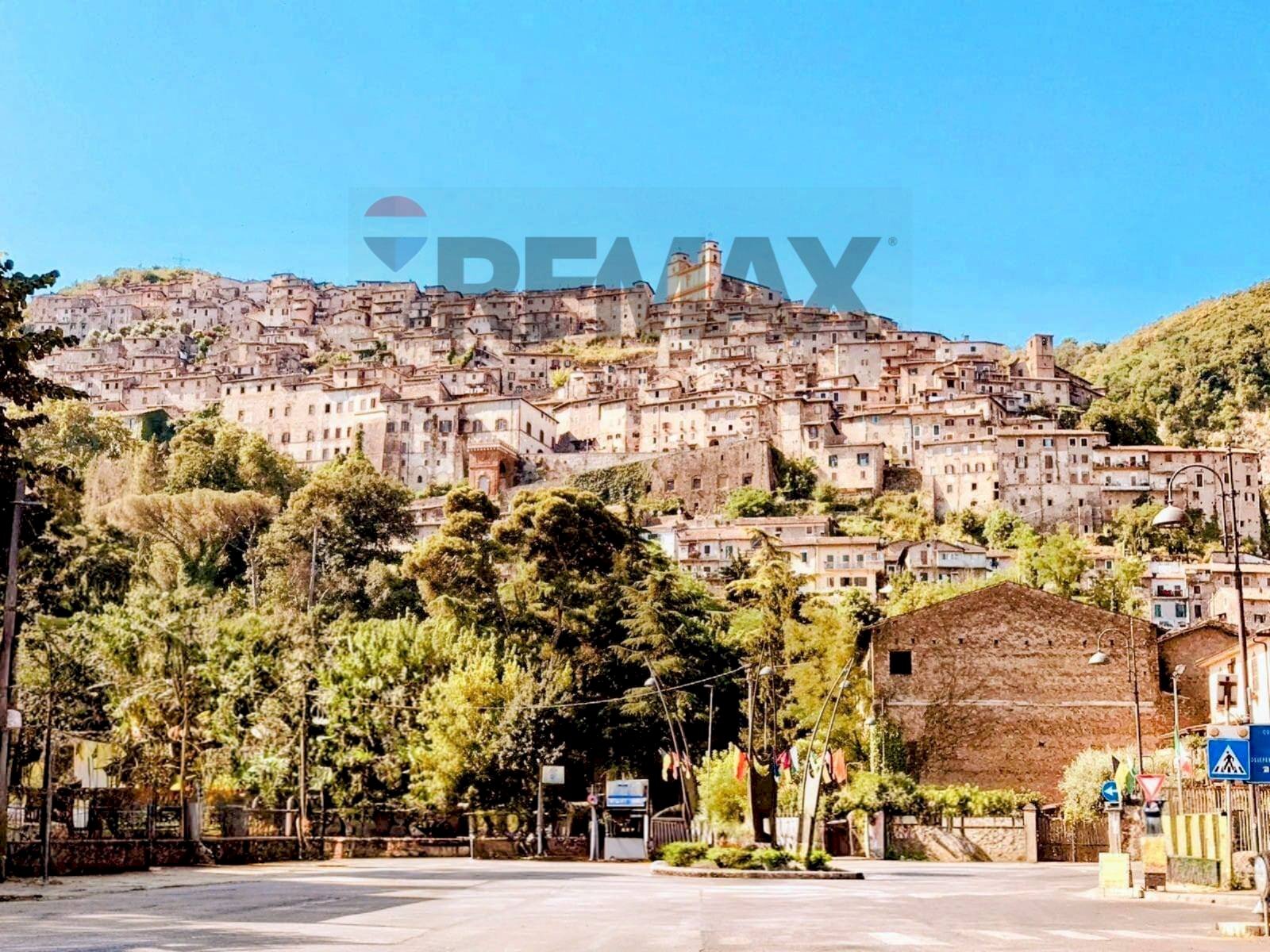 Edificio all\'aperto - Semi-detached house VIA  PADRE GIROLAMO MONTEFORTINO
 
9, Artena - photo 1