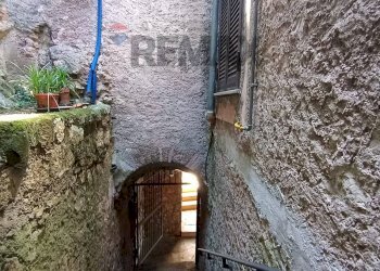 Edificio all\'aperto - Semi-detached house VIA  PADRE GIROLAMO MONTEFORTINO
 
9, Artena - photo 8