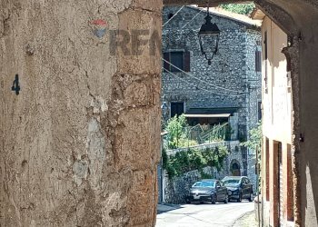 Edificio all\'aperto - Semi-detached house VIA  PADRE GIROLAMO MONTEFORTINO
 
9, Artena - photo 33