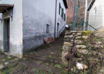 Giardino - Casa indipendente Località Panelli
 
28, Mallare - foto 14