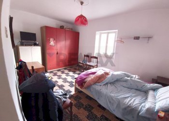 Camera / camera da letto - Casa indipendente Località Panelli
 
28, Mallare - foto 27