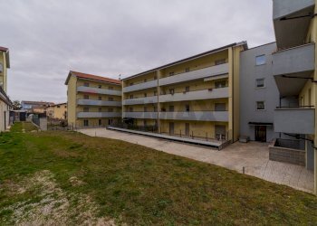 Edificio all\'aperto - Trilocale via aia chiavella
 
snc, L'Aquila - foto 38