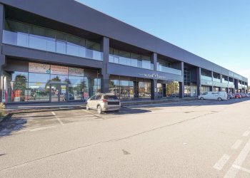 Foto 1 - Locale Commerciale via San Marco, Boltiere - foto 1