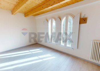 Stanza vuota - Appartamento Via Malvezzi
 
4, Terre del Reno - foto 8