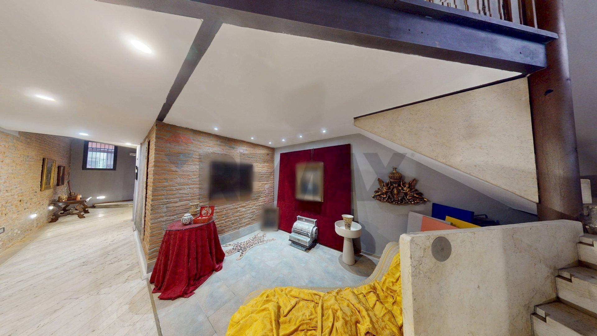 Soggiorno - Locale Commerciale Via Ragno
 
12, Ferrara - foto 1