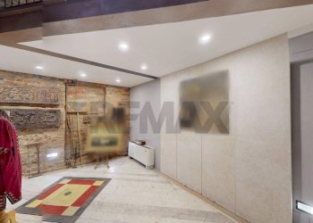 Ricezione / Lobby - Locale Commerciale Via Ragno
 
12, Ferrara - foto 2