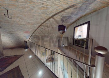 Scale - Locale Commerciale Via Ragno
 
12, Ferrara - foto 6