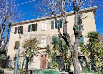 Edificio all\'aperto - Trilocale Viale Mazzini
 
3, Montemarciano - foto 33