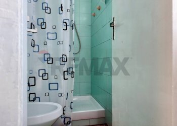 Bagno - Bilocale Viale Cristoforo Colombo
 
18, Ancona - foto 24