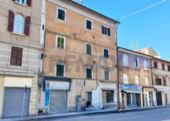 Edificio all\'aperto - Bilocale Viale Cristoforo Colombo
 
18, Ancona - foto 41