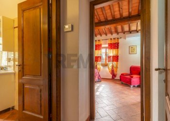 Hall / corridoio - Villa strada provinciale Fibbianello 155
 
0, Semproniano - photo 19