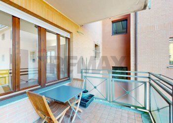 Terrazza - One-room apartment Via Remo La Valle
 
3, Milano - photo 17