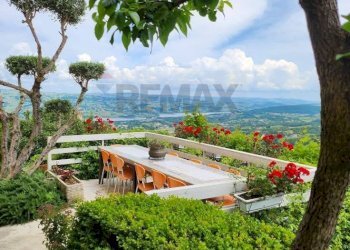 Giardino - Independent house VIA ENRICO SANNIA
 
12, Morcone - photo 1