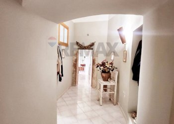 Hall / corridoio - Independent house VIA ENRICO SANNIA
 
12, Morcone - photo 11