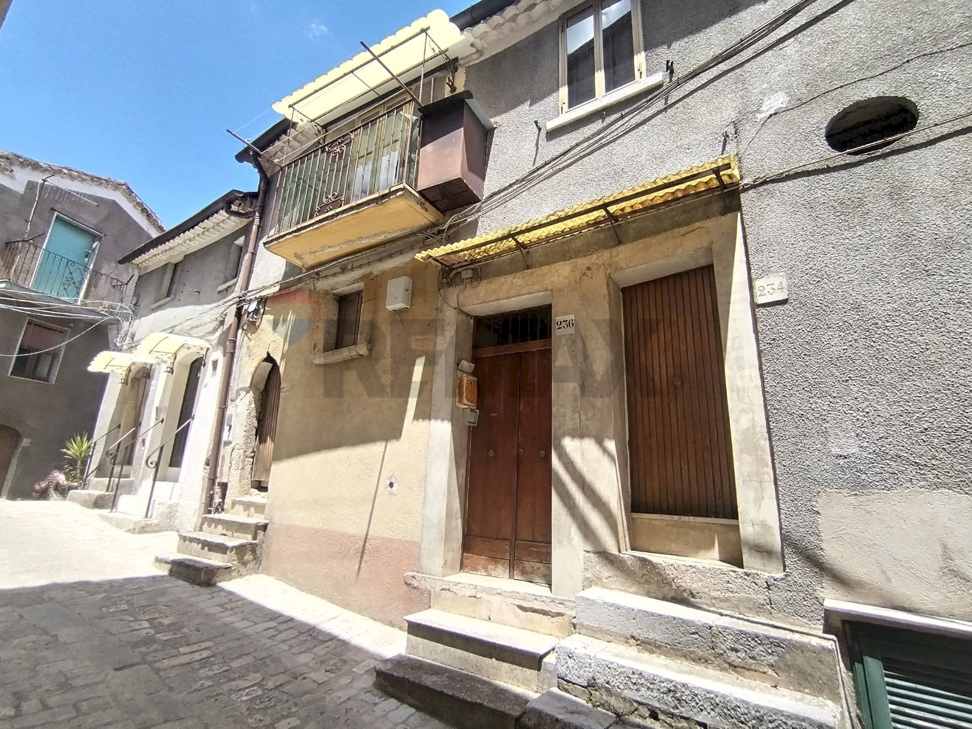 Edificio all\'aperto - Trilocale Morcone - foto 3