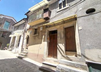 Edificio all\'aperto - Trilocale Morcone - foto 3