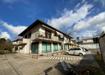 Edificio all\'aperto - Office Via Trento
 
1, Gorla Minore - photo 14