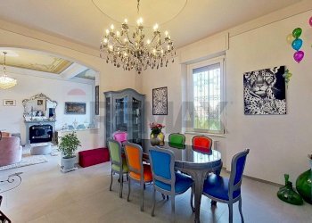 Sala da pranzo - Villa VIA GRAMSCI
 
1, Biandronno - foto 22