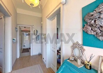 Hall / corridoio - Villa VIA GRAMSCI
 
1, Biandronno - foto 25