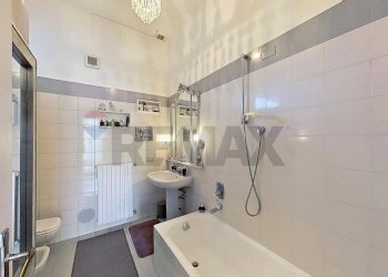 Bagno - Villa VIA GRAMSCI
 
1, Biandronno - foto 40