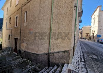 Edificio all\'aperto - Bilocale Via Benedetto Virgilio
 
28, Villetta Barrea - foto 14